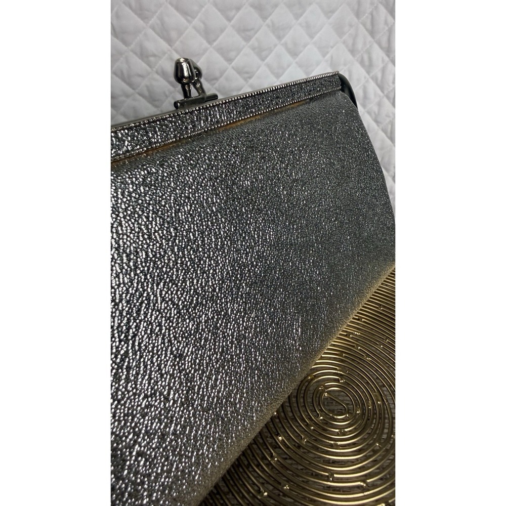 Vintage Clutch Evening Bag Metallic Silver Kiss Lock Snap Metal Strap Glam